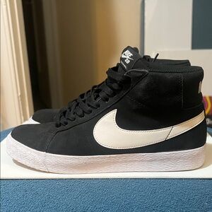 Nike SB Blazer Mid